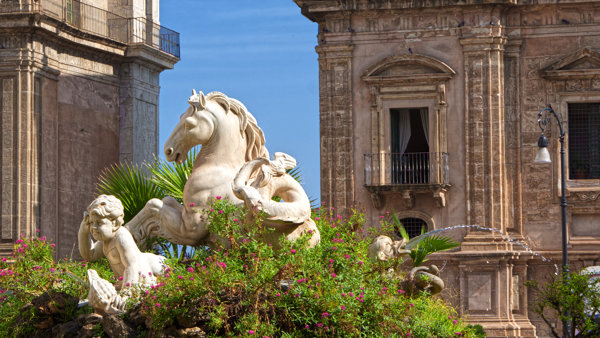 Fontana del Cavallo Marino