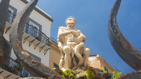 Fontana del Genio (Piazza Rivoluzzione)