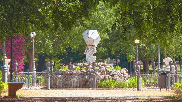 Sonnenuhr (Piazza Rivoluzzione)