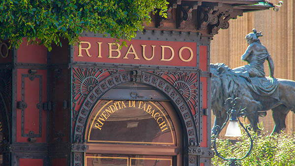 Jugendstil-Kiosk beim Teatro Massimo'