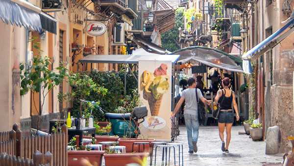 Vicolo nel centro storico di Palermo