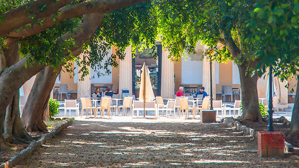 Bar nel grande parco 'Villa Giulia'