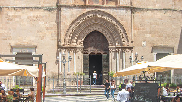 La chiesa normanna San Francesco d'Assisi